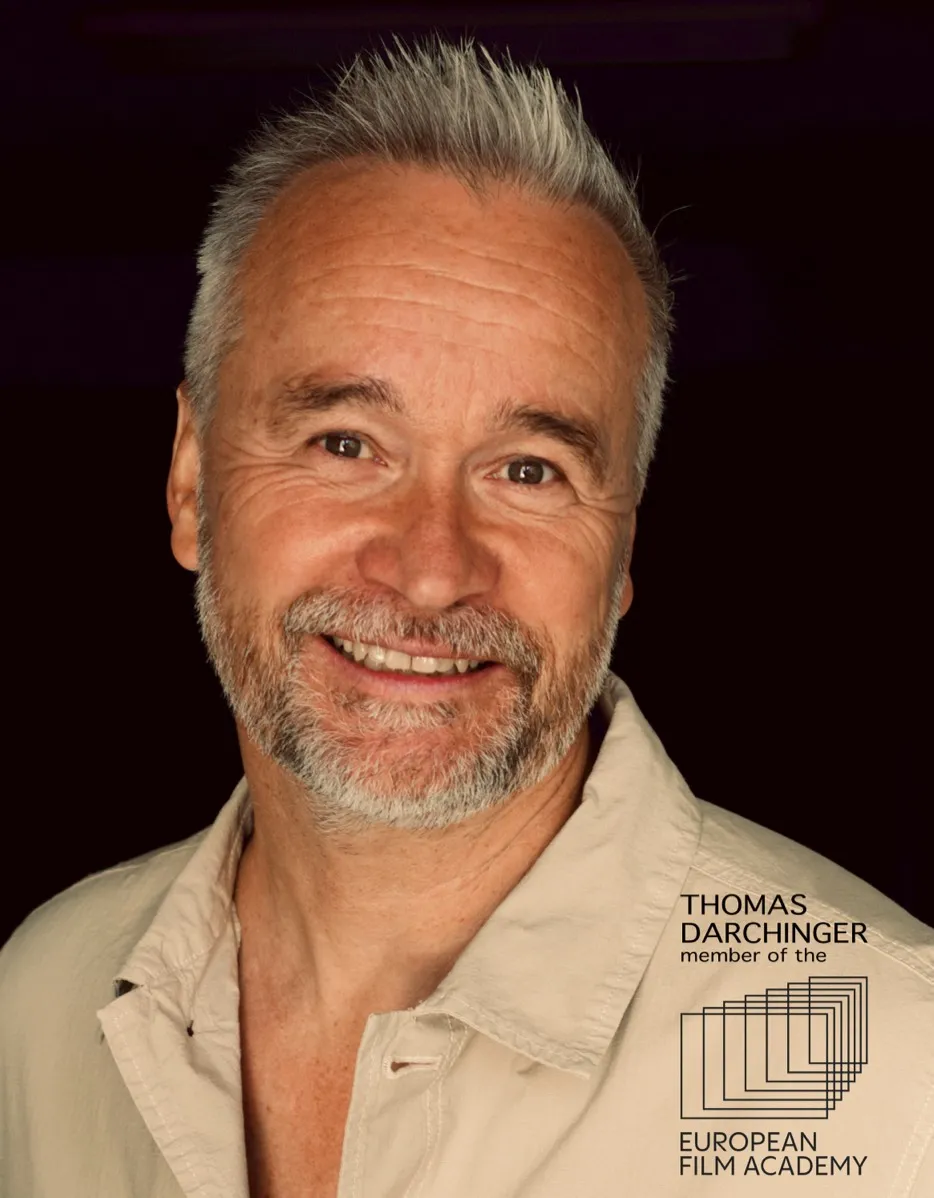 Lachendes Porträt von Thomas Darchinger